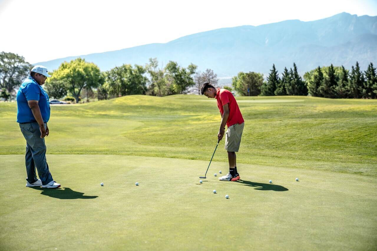HOW TO IMPROVE YOUR GOLF GAME